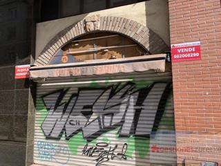 Geschäftsraum in Sabino Arana-Jesuitas