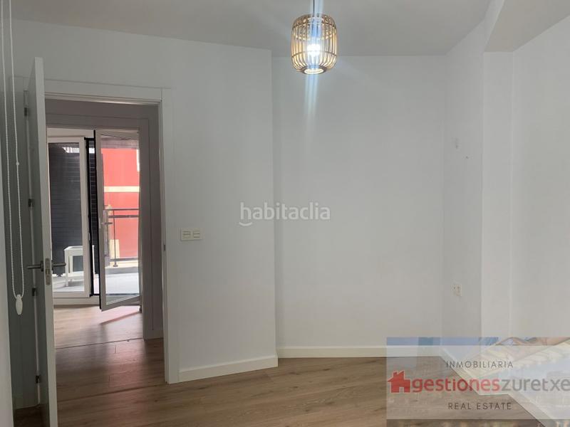 Foto b71e1809-3da7-4bd8-9a62-ce1c52949740. Alquiler piso alquiler de piso con garaje en general eguia en Bilbao