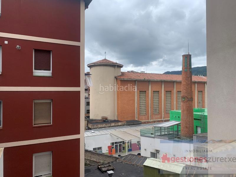 Foto 086a7c07-fa5d-46b4-a288-94eb7a6f08cf. Location appartement avec parking dans Basurtu Bilbao