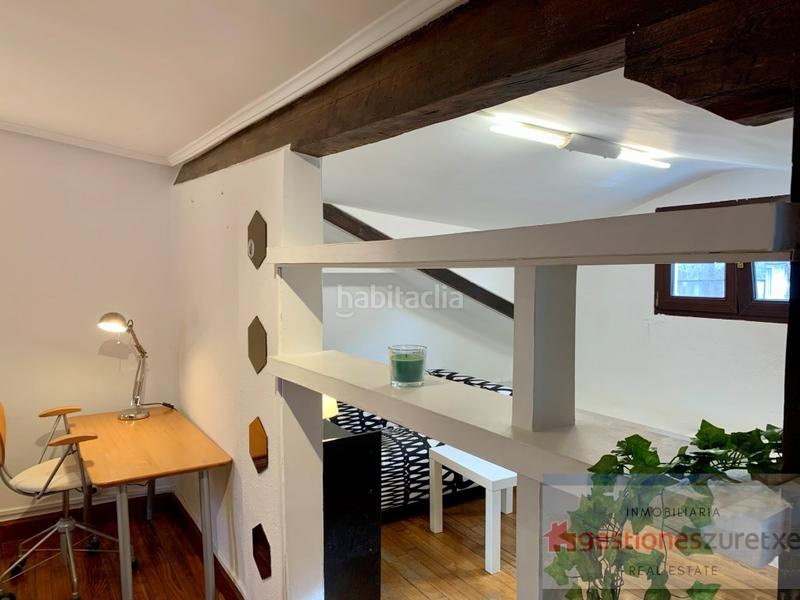 Foto ab758d5f-d9ff-4186-b3ed-39905d559e43. Flat with parking in Zabalburu Bilbao