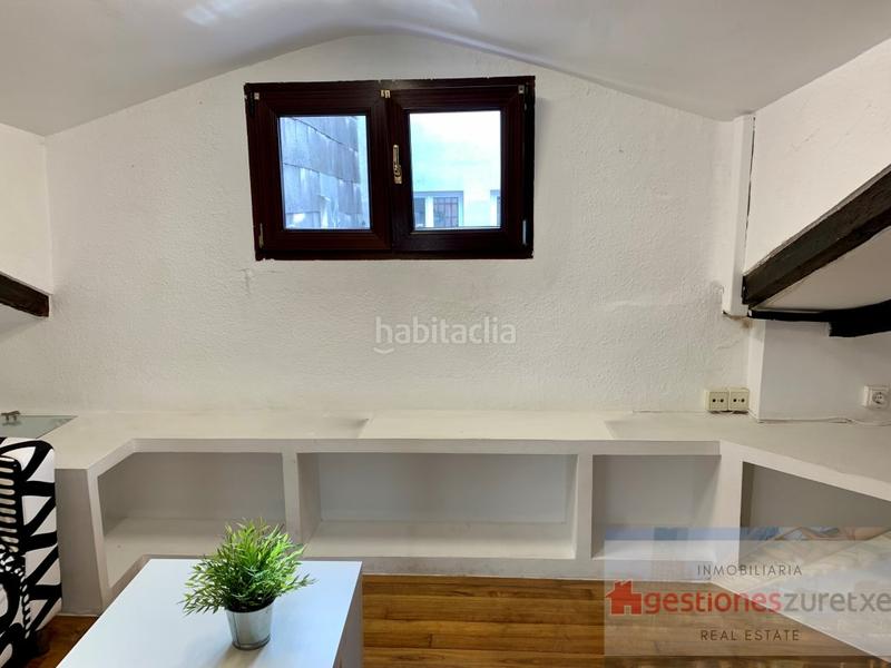 Foto ceddb05b-909e-4ee1-b9ad-b4bf9a9f0208. Flat with parking in Zabalburu Bilbao