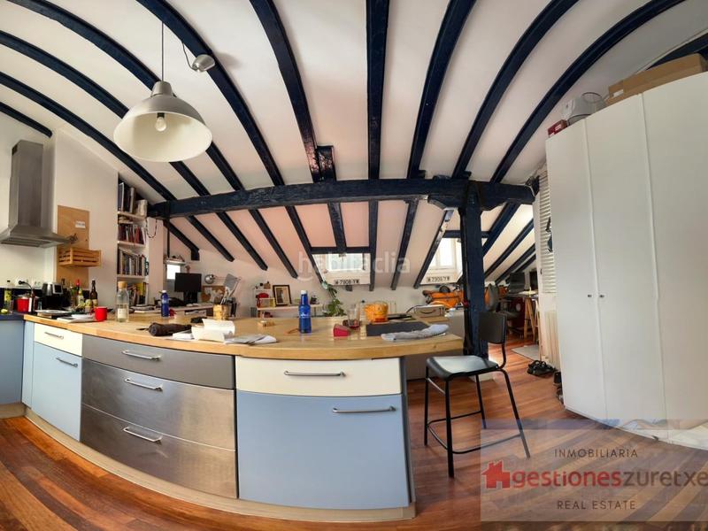 Foto 875f7951-3fd7-418c-aed8-611f25f9c72f. Piso venta ático con garaje y trastero en Olabeaga en Bilbao