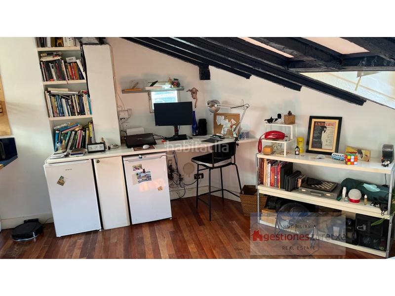 Foto ce74e3ad-09b1-415d-b928-84b86c46472e. Piso venta ático con garaje y trastero en Olabeaga en Bilbao