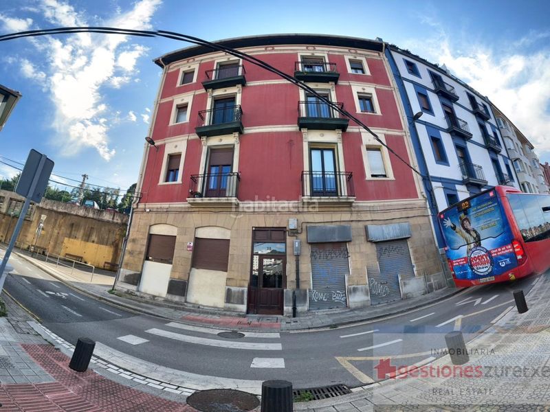 Foto 424feedc-ecba-4378-87ba-a8b9ad0bb515. Pis amb aparcament a Olabeaga Bilbao