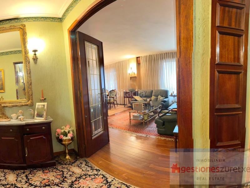 Foto 6aa3c148-01e0-497d-99ac-c5632e45d2e4. Appartamento con parcheggio in San Pedro de Deusto - La Ribera Bilbao