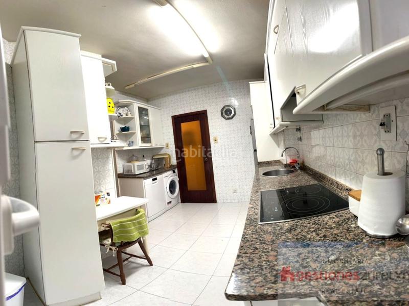 Foto 740a5b4e-9c04-4eb6-846d-040cf27754f4. Appartamento con parcheggio in San Pedro de Deusto - La Ribera Bilbao