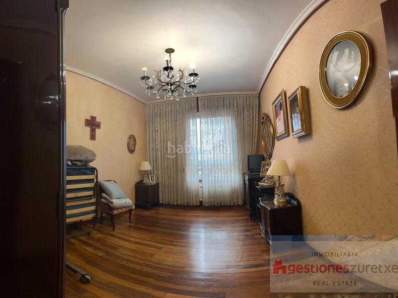 Foto ce6aeaa0-e280-40e7-85da-5ed707651370. Appartamento con parcheggio in San Pedro de Deusto - La Ribera Bilbao