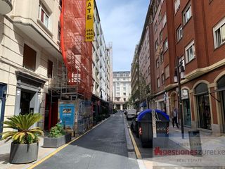 Business premise  Calle telesforo aranzadi. Venta local sala de fiestas en bilbao