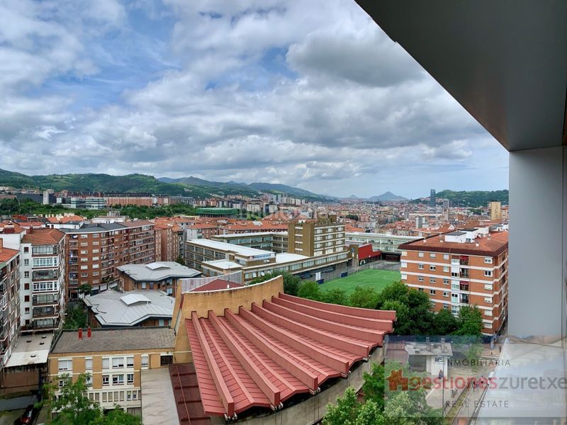 Foto 4beb88d0-9215-4eac-9f7b-e0caea67a3c0. Pis amb aparcament a Santutxu-Basarrate Bilbao