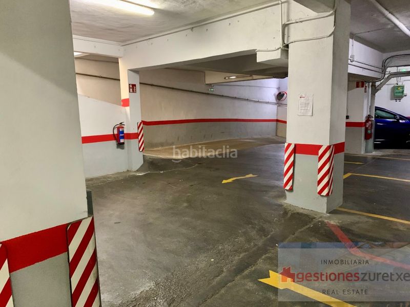 Foto 53107b21-3c6c-480d-a530-5c8e476c173f. Aparcament cotxe a Sabino Arana-Jesuitas Bilbao