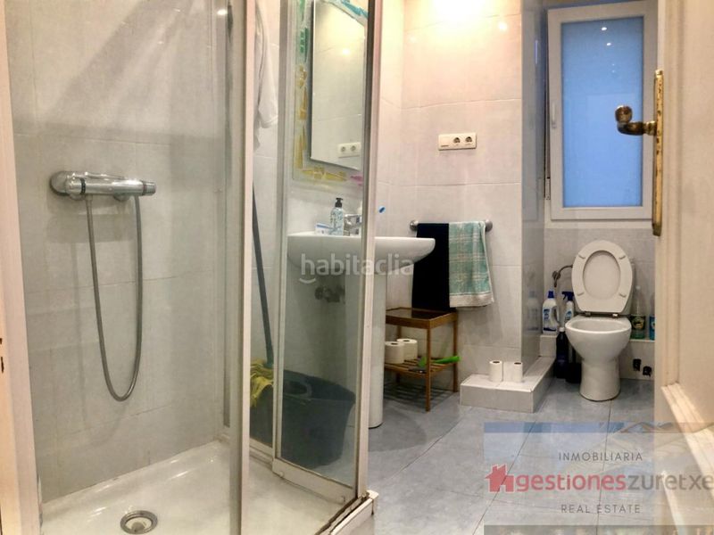 Foto c0467ba3-ff6c-4d3e-a9e3-2544e6a3f610. Rent flat in Basurtu Bilbao