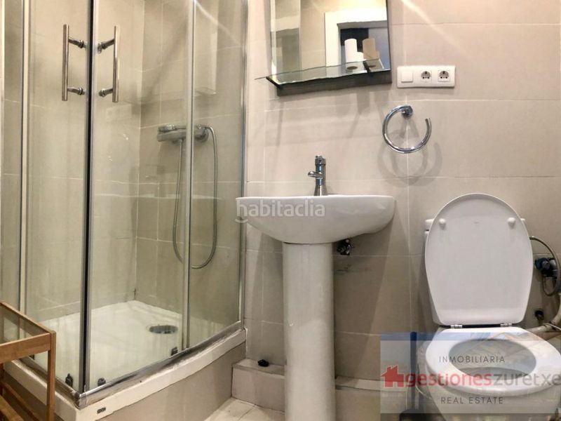 Foto fcaedcc2-ba21-4d8c-b44e-c5022b691f22. Rent flat in Basurtu Bilbao