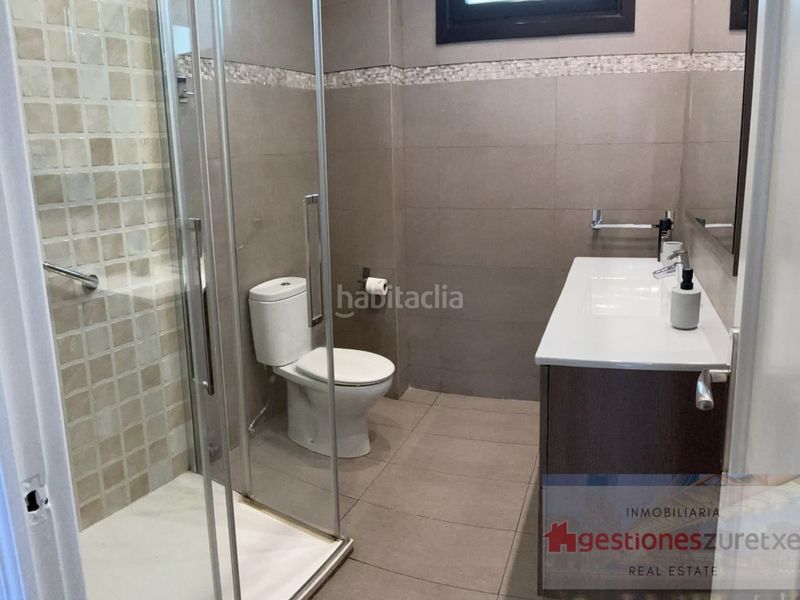 Foto 8cc467b2-aa29-4c37-bf1c-8a353a3c5f2f. Rent flat in Basurtu Bilbao