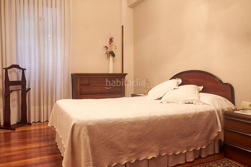 Foto c2567563-7223-4dba-9ff1-f5bc90c1a9fc. Piso centro piso con garaje y trastero en Basurtu Bilbao