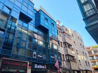 Office space in Reina María Cristina Kalea 10