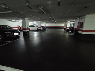 Autoparkplatz  Poza lizentziatuaren kalea 24. Parcela de garaje en licenciado poza