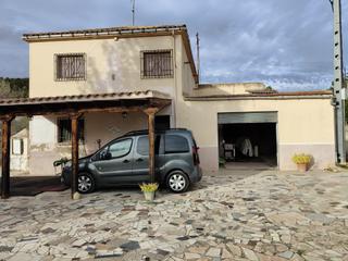 Xalet a Ibi. Ocasion fabulosa casa de campo/masía con 50.000 m2 de terreno en