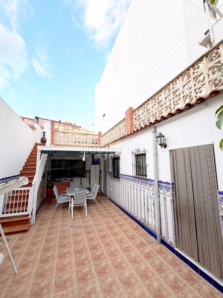 Foto 1c82a2bd-09cc-4678-971b-e9b3a1ea10ca. Casa amb xemeneia calefacció a Centro Sant Vicent del Raspeig