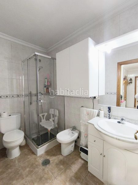 Foto f9bd0123-a46d-4804-9010-54d3c733105b. Casa amb xemeneia calefacció a Centro Sant Vicent del Raspeig