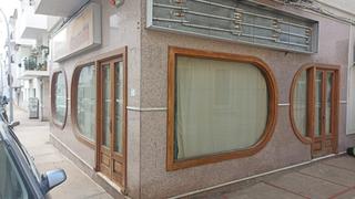 Local Comercial en Calle del Oloroso