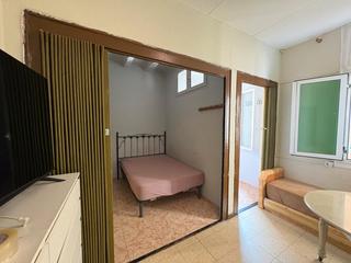 Pis  Carrer d'en santcliment. Piso en raval-sant antoni para inversores