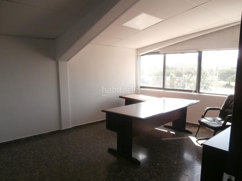 Foto 4f04ef24-bd92-49d9-989a-cf9633e63c7a. Lloguer oficina a Centre Hospitalet de Llobregat (L´)