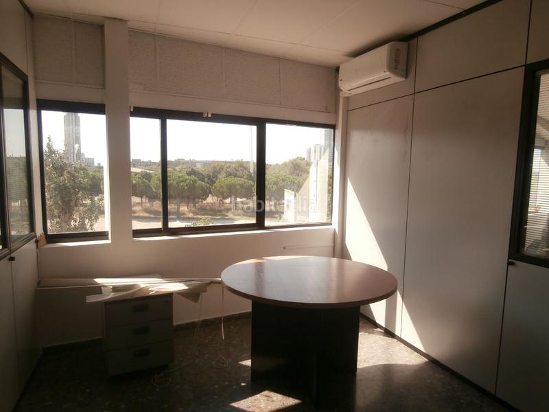 Foto 77317599-893f-4254-849d-61e520619c64. Lloguer oficina a Centre Hospitalet de Llobregat (L´)