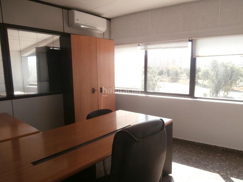 Foto e8cdc98c-5c2e-4581-918b-3e7a7ecbb3f7. Miete büro in Centre Hospitalet de Llobregat (L´)