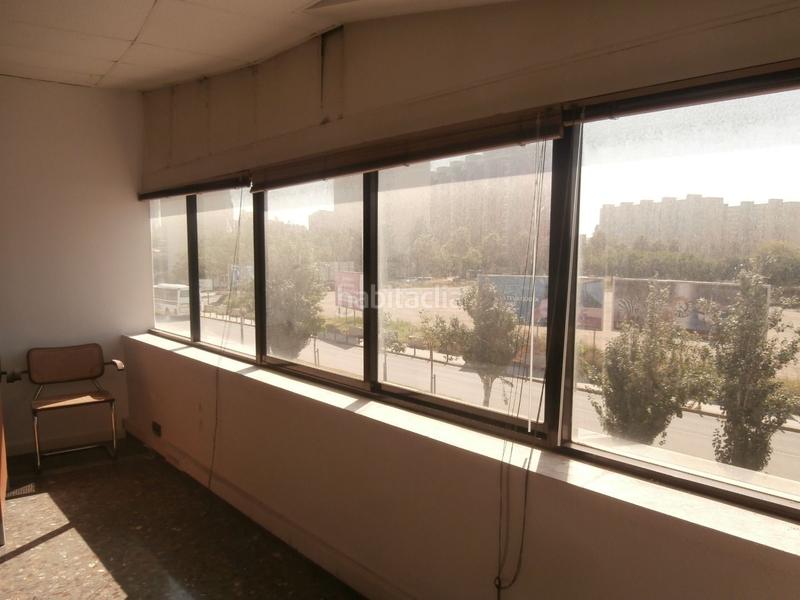 Foto d2d06db2-33da-46ef-aa8d-282f48916fe1. Location bureau dans Centre Hospitalet de Llobregat (L´)