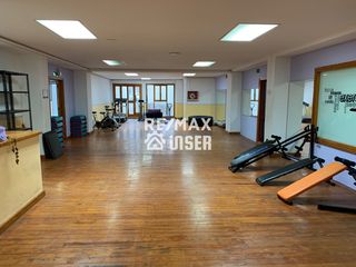 Alquiler Local Comercial  Avda. de menorca. Local comercial en venta y alquiler.