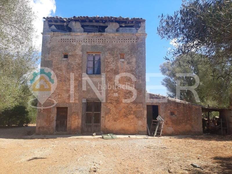 Foto d544960a-5d03-4593-93b1-2873f8520cd9. Casa gran finca rustica con múltiples edificaciones en Campos