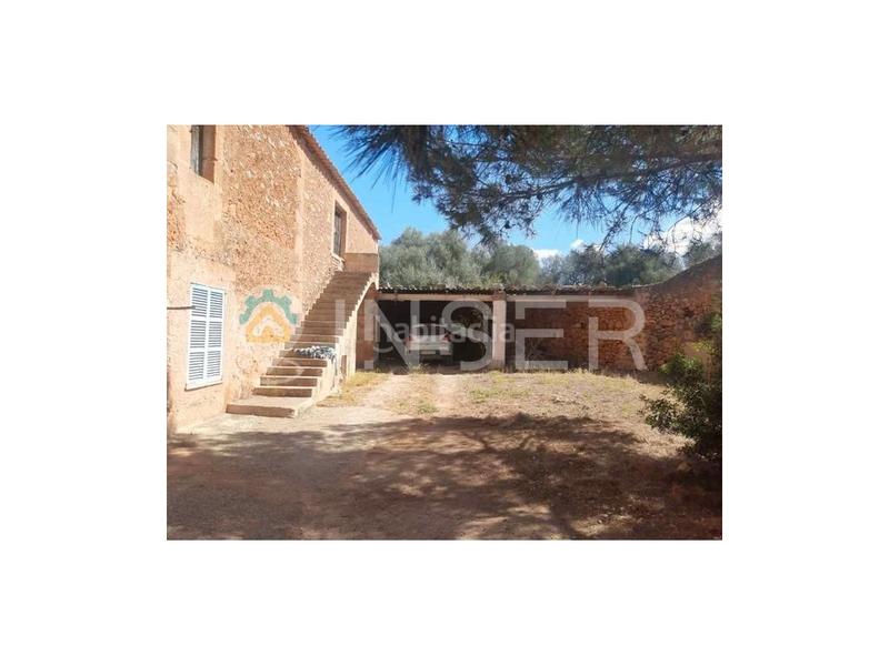 Foto ea465d84-9f16-43ed-9c95-390fda429f1f. Casa gran finca rustica con múltiples edificaciones en Campos