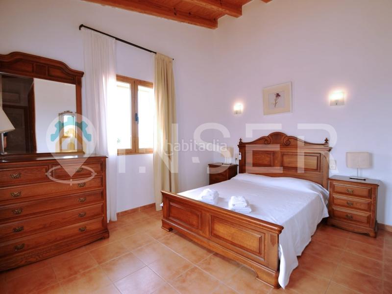 Foto 7ad0b23f-197b-4447-beef-a38df202f640. Masia a Llubí