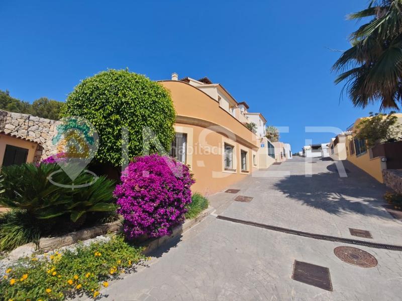 Foto fbb4147a-bb10-4f8e-b8ad-4748b5457099. Casa adossada a Es Camp de Mar Andratx