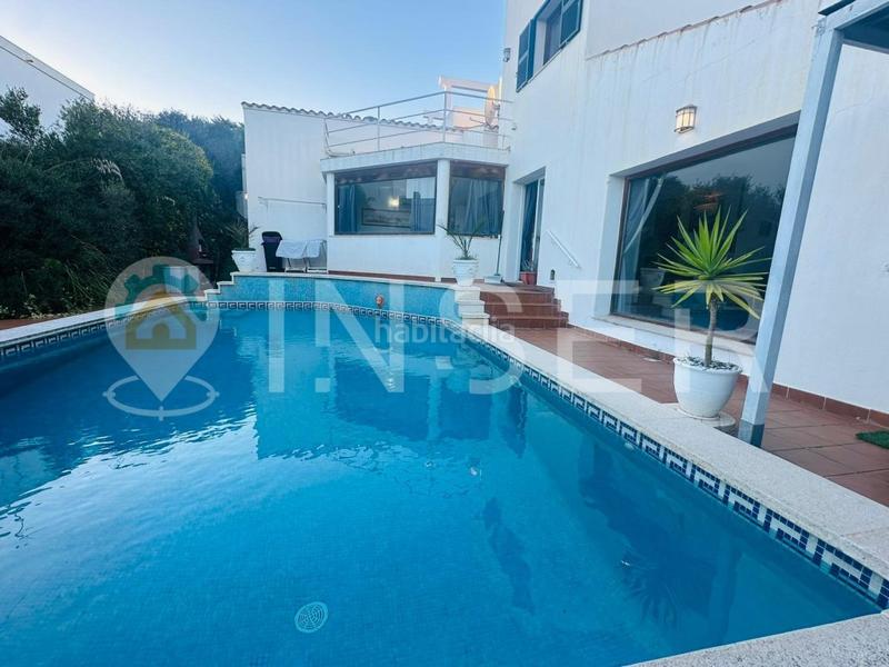 Foto a0408e54-ab26-4c1c-9f0f-ebace02fee88. Chalet  independiente con piscina en cala llonga en Maó / Mahón