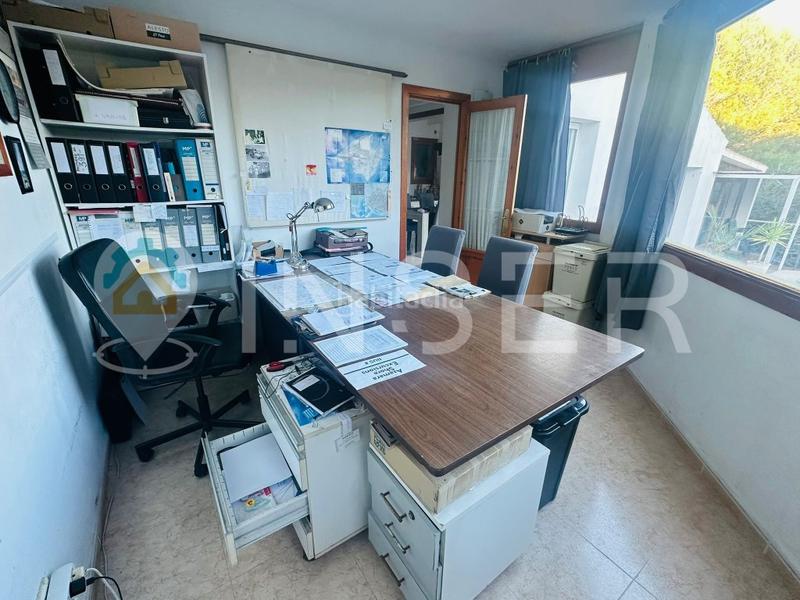 Foto a180ba87-0146-49ba-b24d-4cd57d7fb642. Chalet  independiente con piscina en cala llonga en Maó / Mahón