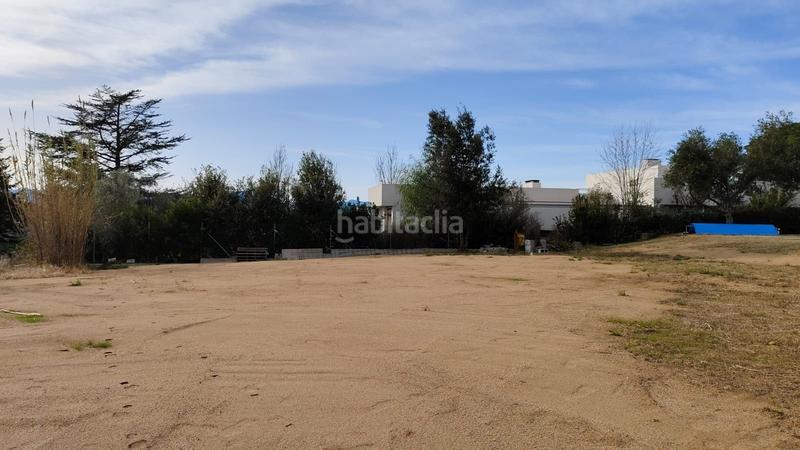 Foto ade5ad9e-bbe5-4924-86cc-840e842d30bd. Terreny residencial a Palau Girona