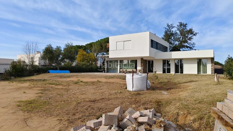 Foto f6955586-fd2d-4549-bc42-1a694c8616fa. Terreny residencial a Palau Girona