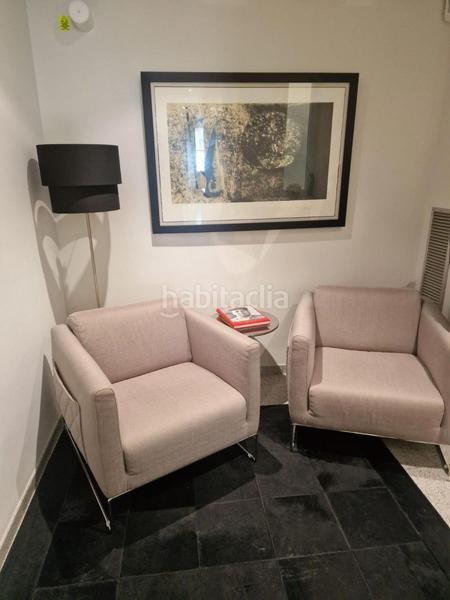 Foto f3dc82b3-c2f4-44c4-835e-bd1fb7281033. Location bureau dans Eixample Nord Girona