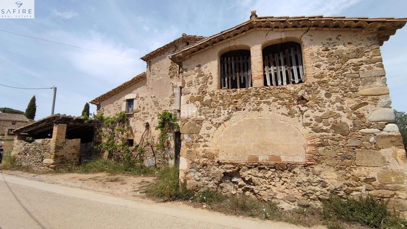 Foto ac9c2c38-8ee2-4915-9b85-2d7d4ce25b8b. Masia a Aiguaviva