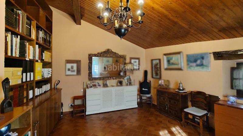 Foto d05fe28a-b146-4ca3-8f5b-563a7c49e918. Masía casa histórica en el casco antiguo de llorà en Sant Gregori
