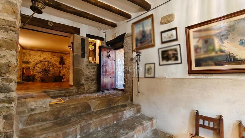 Foto d17457a4-f86b-4acf-931c-0a7fa46bbf87. Masía casa histórica en el casco antiguo de llorà en Sant Gregori