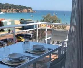 Lloguer Dúplex a Sant Pol. Fantástico dúplex en alquiler con vistas a la playa de sagaró sa