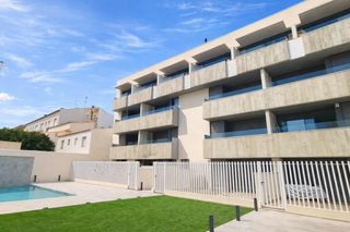 Pis a Calle mestra numancia 22. Piso con terraza a 100m de la playa en sant antoni de calonge