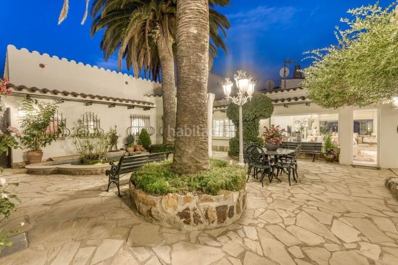 Foto 1fa07425-95c2-4276-835f-c810581781a1. Chalet avec parking dans Nord Roses