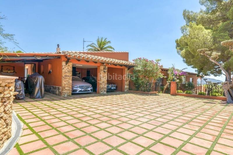 Foto 460fb38e-f764-429e-8c7a-e3a47b10894e. Chalet avec parking dans Nord Roses