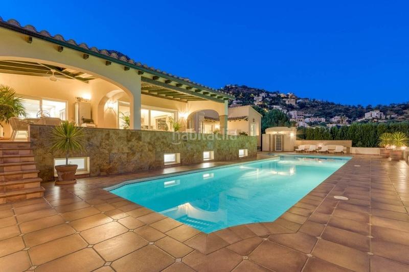 Foto 49bbc7b4-7b6d-4079-b68b-ed268276b0f4. Chalet avec parking dans Nord Roses