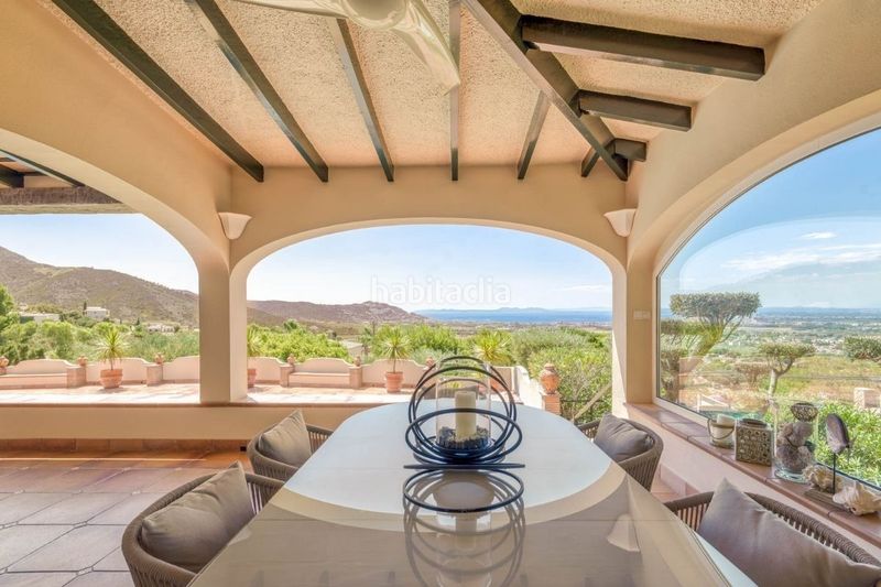 Foto caf1a942-42cd-4efc-946e-a2c9eaf55dab. Xalet amb aparcament a Nord Roses