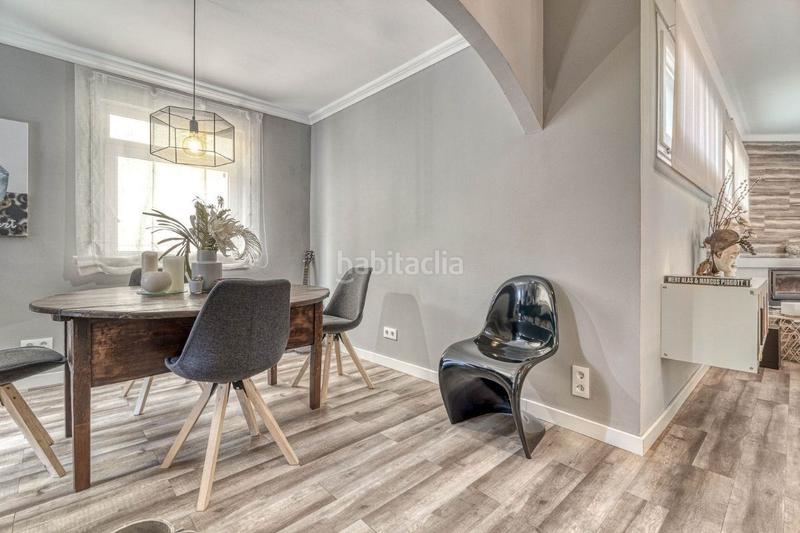 Foto ecc61ca5-c95d-4ee7-aaf9-d7656d2c50af. Chalet avec parking dans Nord Roses