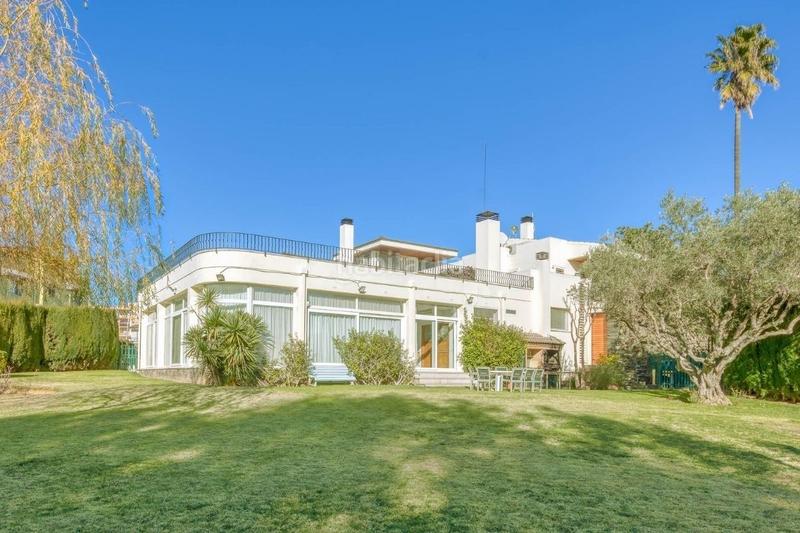 Foto a5b32f7c-2a28-4379-b75f-249c114b1f79. Xalet amb piscina a Nord Roses